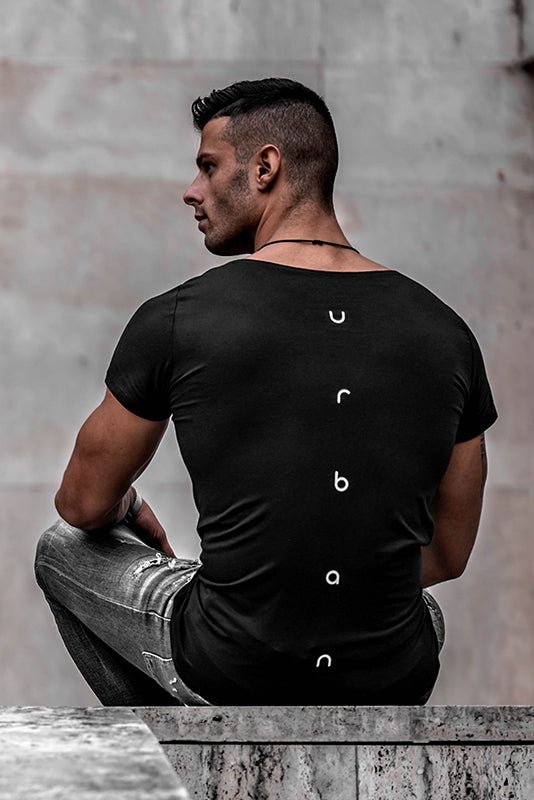 Urban - Scoop Neck T-Shirt In Black - uniQue.