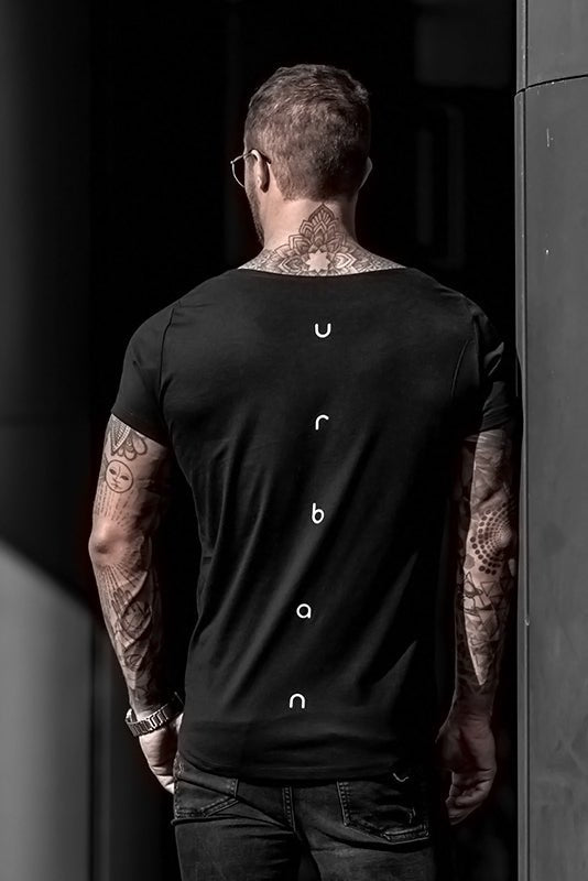 Urban - Scoop Neck T-Shirt In Black - uniQue.