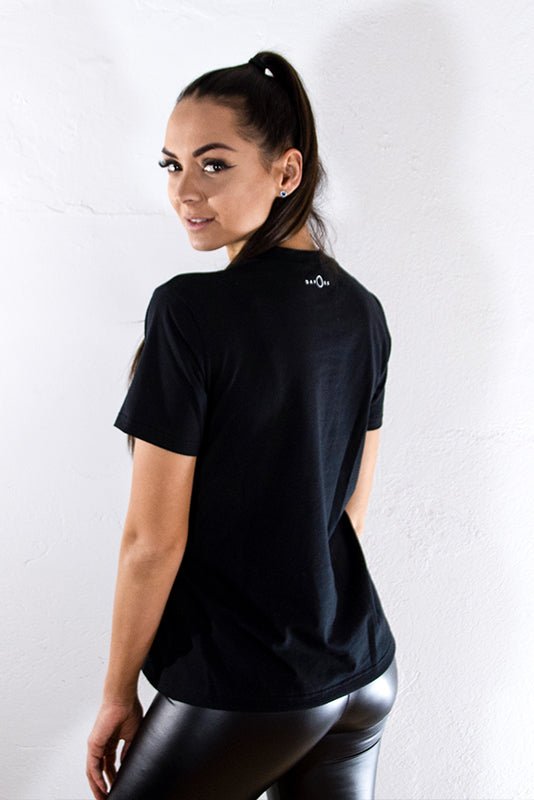 Walks Like Rain - Ultimate T-Shirt In Black - uniQue.